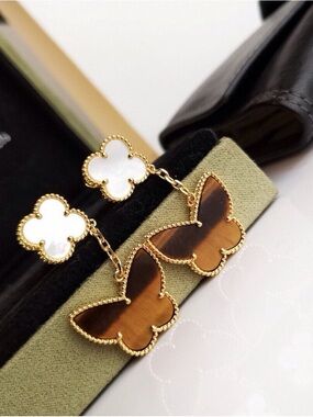 Excellent Used Condition Van Cleef & Arpels  Earrings